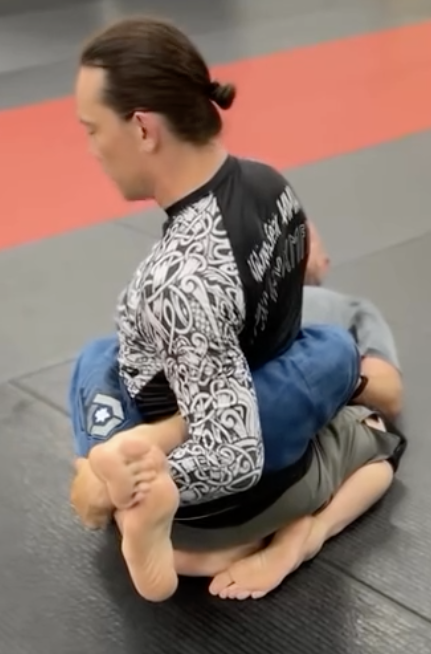 closed-guard-shin-splitter-1.png